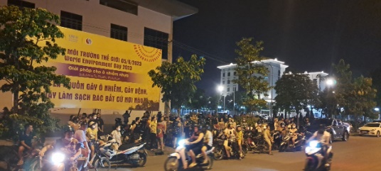 biet thu sang trong o hoa binh boc chay dieu dong ca xe phun be tong cuu hoa dspl 6 biet thu sang trong o hoa binh boc chay dieu dong ca xe phun be tong cuu hoa dspl 6