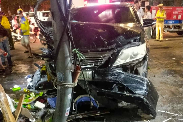 vu xe camry tong nguoi ngoi quan tra da via he o ha noi suc khoe 3 nan nhan bi thuong vu xe camry tong nguoi ngoi quan tra da via he o ha noi suc khoe 3 nan nhan bi thuong