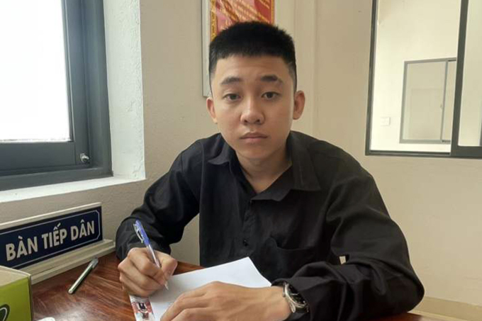 bat tam giam nhan vien cu trom sach tai san cua quan nhau bat tam giam nhan vien cu trom sach tai san cua quan nhau
