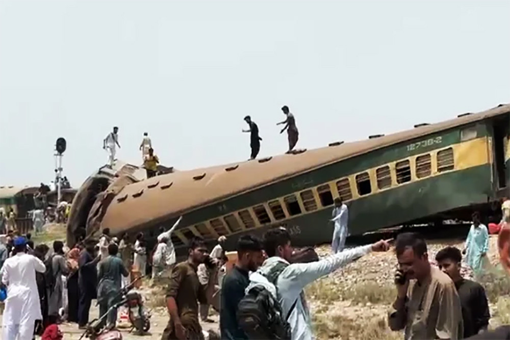 pakistan tau hoa trat banh it nhat 69 nguoi thuong vong pakistan tau hoa trat banh it nhat 69 nguoi thuong vong