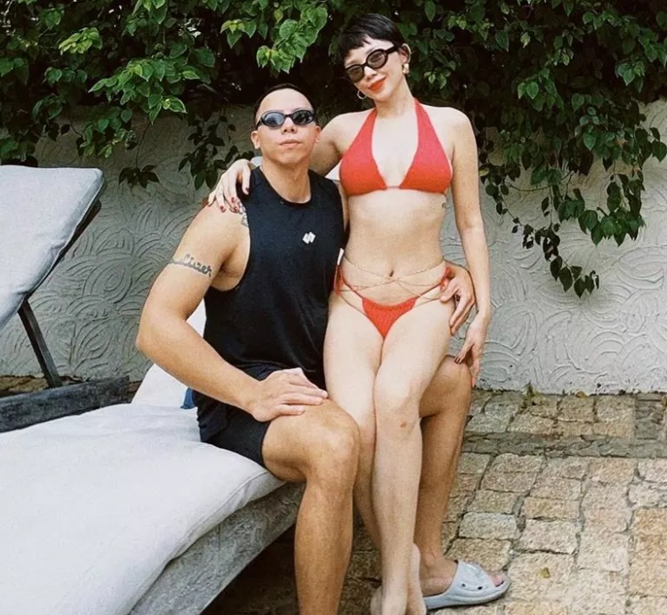 toc tien dien bikini khoe body nong bong ben hoang touliver 1