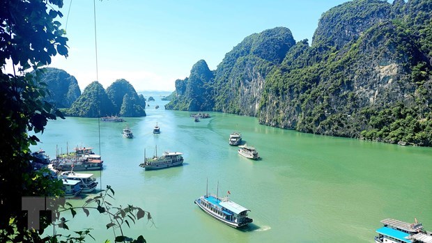 quang ninh mo 4 vung vui choi giai tri tren vinh ha long tu ngay 18