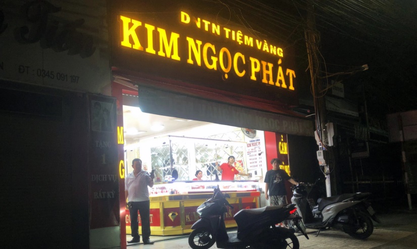 bat nong nam thanh nien cuop tiem vang o dong nai 1