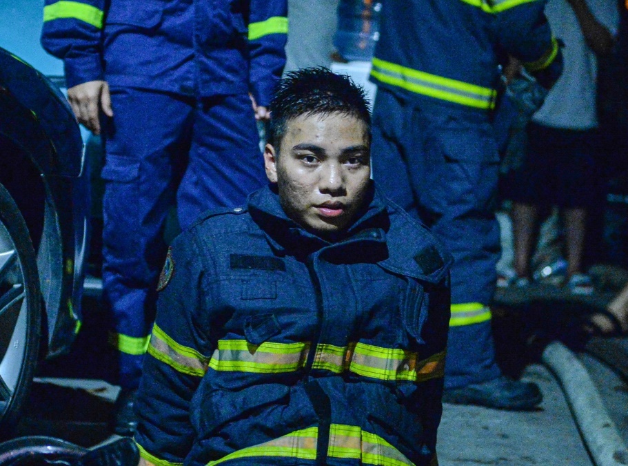 vu chay chung cu mini co 150 nguoi o linh cuu hoa bi thuong kiet suc sau nhieu gio chua chay dspl 5