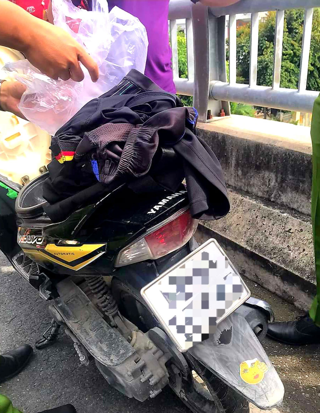 thanh nien bi tin don nhay kenh tu tu bat ngo tro ve nha