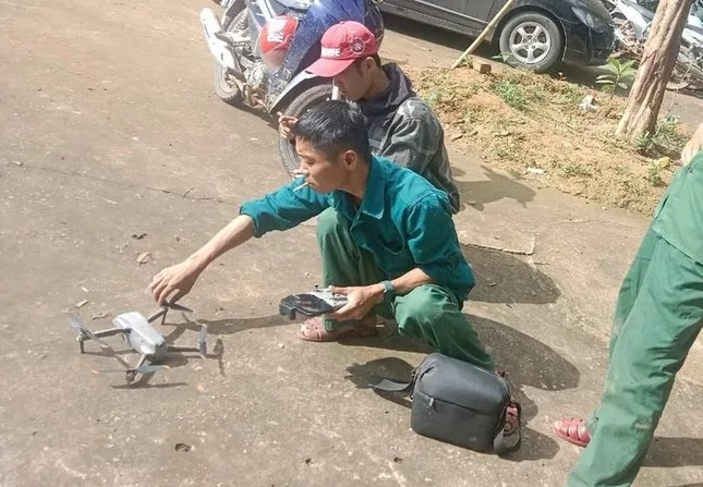 vu nam thanh nien mat tich khi di bat ong dung flycam tim kiem tung tich nan nhan vu nam thanh nien mat tich khi di bat ong dung flycam tim kiem tung tich nan nhan