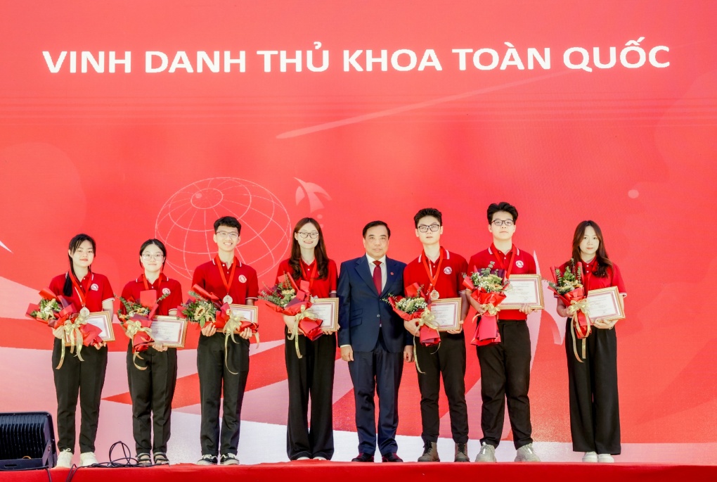 7 thu khoa toan quoc deu chon hoc truong dai hoc ngoai thuong 7 thu khoa toan quoc deu chon hoc truong dai hoc ngoai thuong