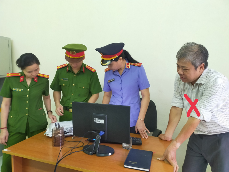 vi sao hieu truong va ke toan truong cao dang cong nghiep thanh hoa bi bat giam2
