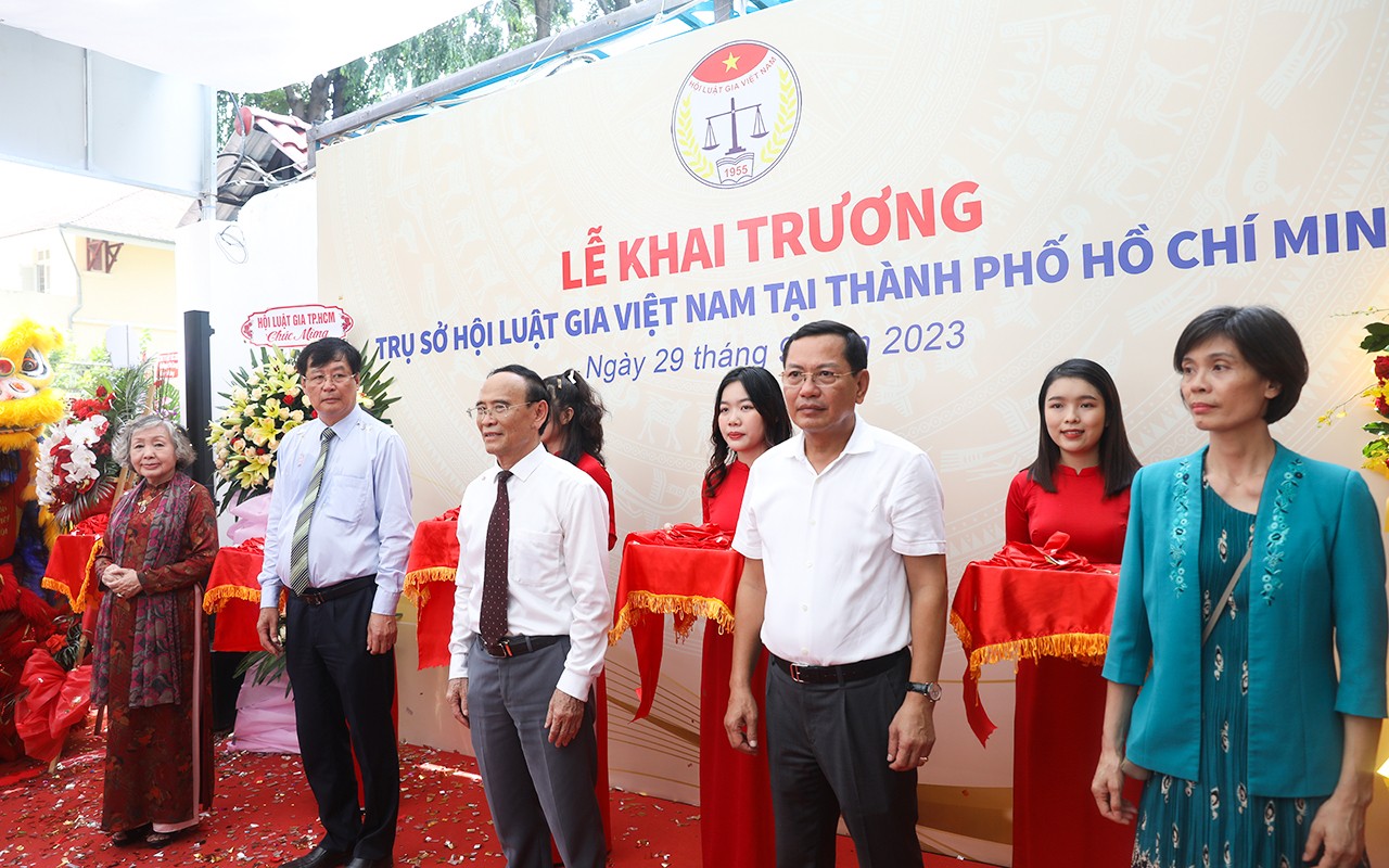 khai truong tru so hoi luat gia viet nam tai tphcm 3