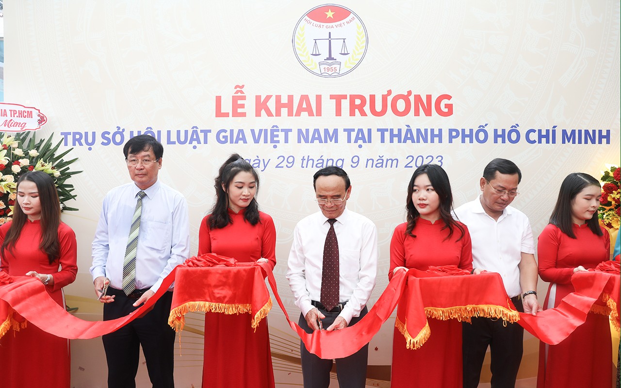 khai truong tru so hoi luat gia viet nam tai tphcm 4