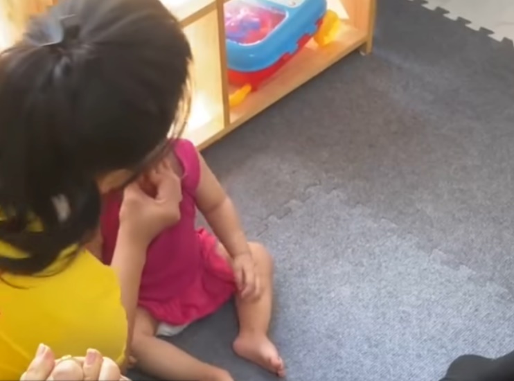 vu be gai 15 thang tuoi bi bao hanh dong cua co so mam non2 vu be gai 15 thang tuoi bi bao hanh dong cua co so mam non2