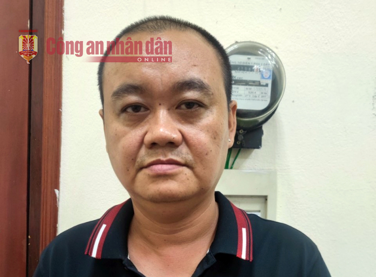 bat trum cuong tinh cung loat doi tuong to chuc tiec ma tuy trong ngoi nha 2 lop cua2 bat trum cuong tinh cung loat doi tuong to chuc tiec ma tuy trong ngoi nha 2 lop cua2