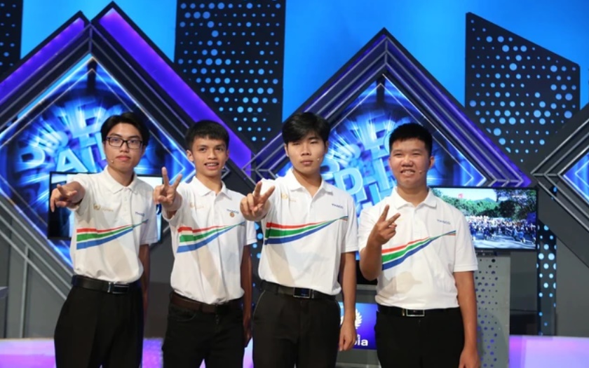 chung ket duong len dinh olympia 2023 khong khi co vu soi dong tai 4 diem cau 3 chung ket duong len dinh olympia 2023 khong khi co vu soi dong tai 4 diem cau 3