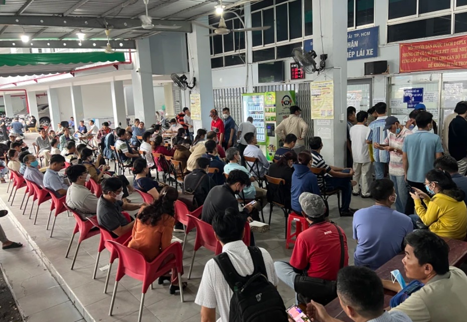 tphcm de nghi nguoi dan dang ky doi bang lai xe qua tong dai tphcm de nghi nguoi dan dang ky doi bang lai xe qua tong dai