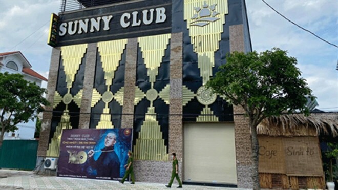 clip nong khong phai quay tai bar karaoke sunny dspl