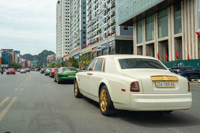 choang ngop voi dan sieu xe hon 50 ty dong cua dai gia kin tieng dat quang ninh dspl 3 choang ngop voi dan sieu xe hon 50 ty dong cua dai gia kin tieng dat quang ninh dspl 3