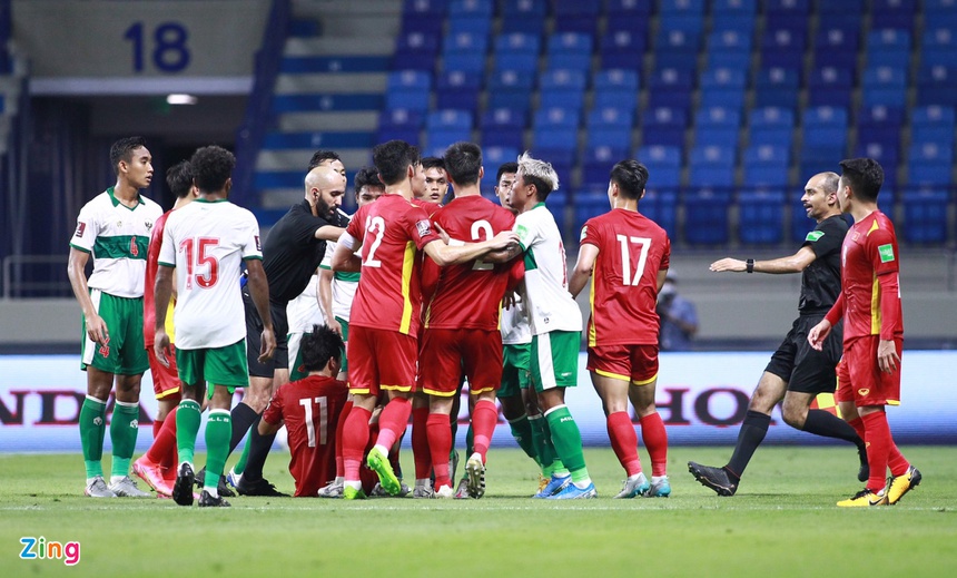 nhac truong tuan anh bi vao bing ac y phan ung cua ban huan luyen cau thu dang chu y dspl nhac truong tuan anh bi vao bing ac y phan ung cua ban huan luyen cau thu dang chu y dspl