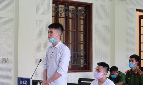 nuoc mat nguoi me co con sinh vien van chuyen ma tuy dspl 1