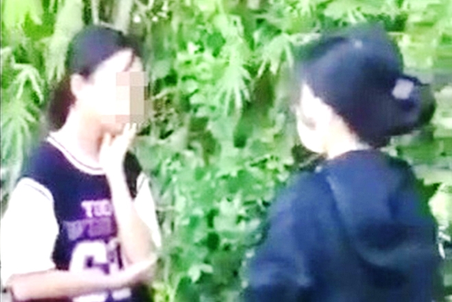 nu sinh lop 6 o phu yen bi danh hoi dong tung clip len mang dspl nu sinh lop 6 o phu yen bi danh hoi dong tung clip len mang dspl