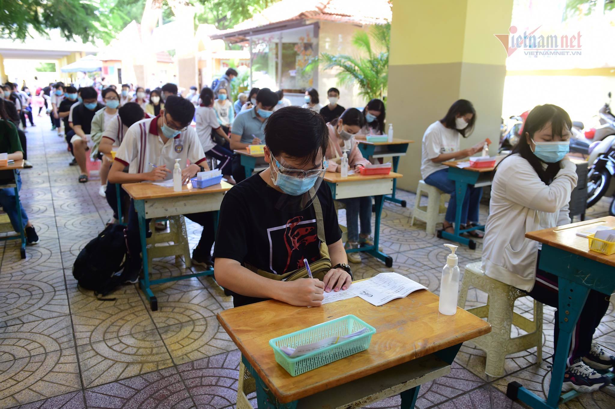tp hcm lay mau xet nghiem covid 19 cho thi sinh thi tot nghiep thpt quoc gia 2021 dspl 4 tp hcm lay mau xet nghiem covid 19 cho thi sinh thi tot nghiep thpt quoc gia 2021 dspl 4