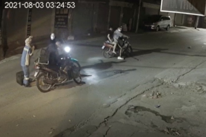 nu lao cong o ha noi bi cuop tran lot xe may luc rang sang dspl
