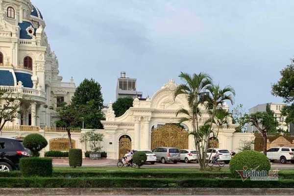 can canh can biet phu khung hang tram ty vua bi ke bien cua dai gia phat dau dspl 2