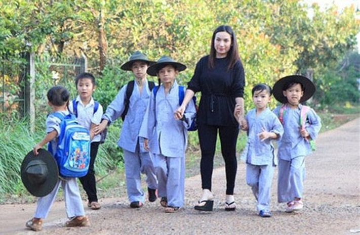 cuc tre em len tieng ve 23 con nuoi cua phi nhung dspl cuc tre em len tieng ve 23 con nuoi cua phi nhung dspl