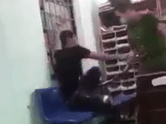 xac minh clip nam thanh nien bi cong an di roi dien dspl