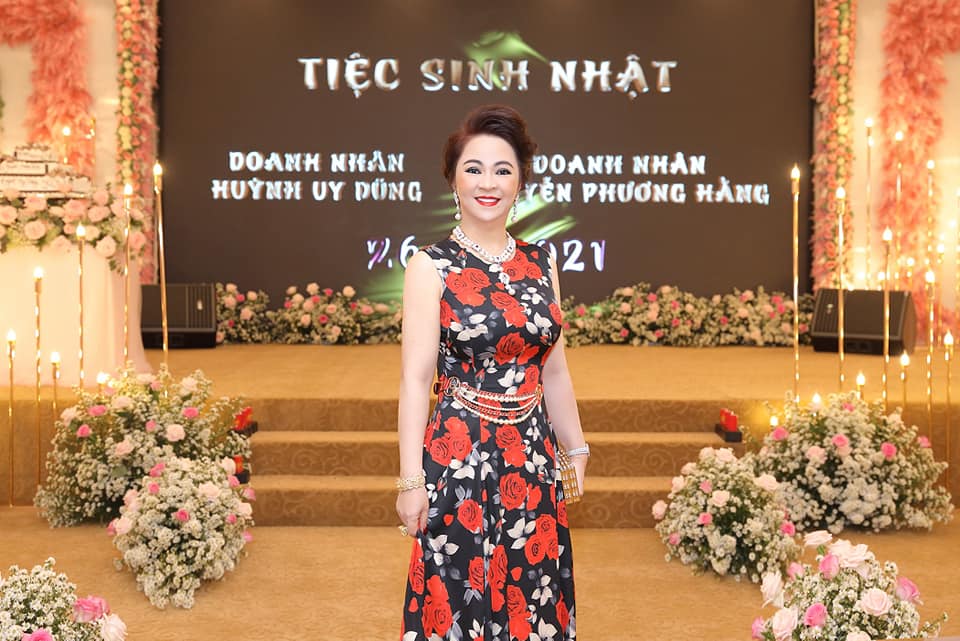 ngo ngang nhan sac thoi tre dep khong kem hoa hau cua cac nu dai gia viet dspl 6