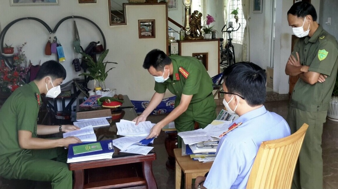 vi pham boi thuong tai dinh cu nhieu can bo xa bi bat tam giam dspl