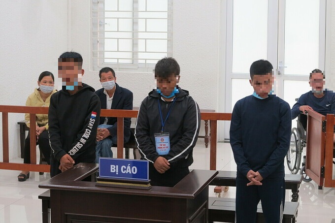 xem nhieu phim den bi am anh nhom hoc sinh hiep dam be gai cung thon dspl xem nhieu phim den bi am anh nhom hoc sinh hiep dam be gai cung thon dspl
