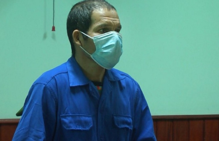 mau thuan voi vo nguoi dan ong dt binh gas tu tu cung 2 con dspl