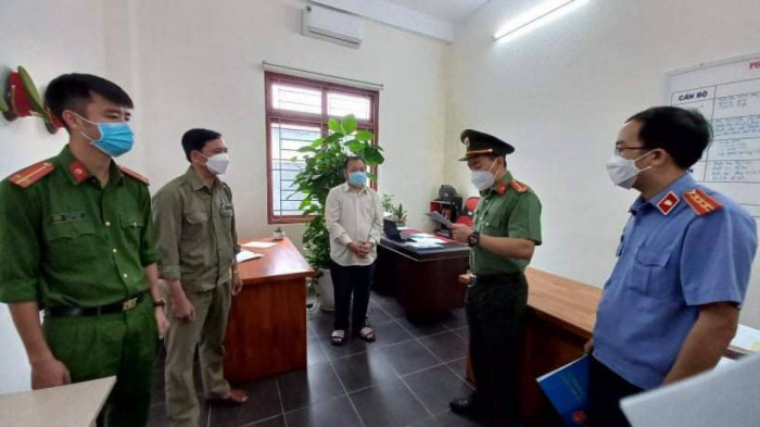 da nang khoi to 2 doi tuong cho 6 nguoi trung quoc nhap canh trai phep dspl da nang khoi to 2 doi tuong cho 6 nguoi trung quoc nhap canh trai phep dspl
