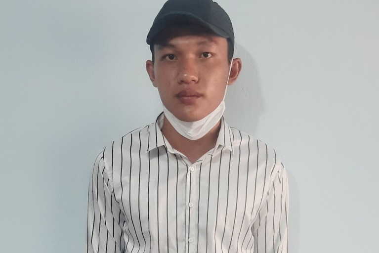 vinh long thieu nu 14 tuoi bi nguoi yeu quen qua mang dua ve phong tro xam hai dspl