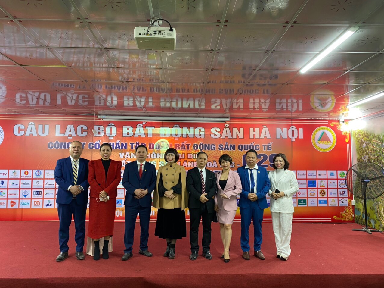 8e48098ef18c3cd2659d