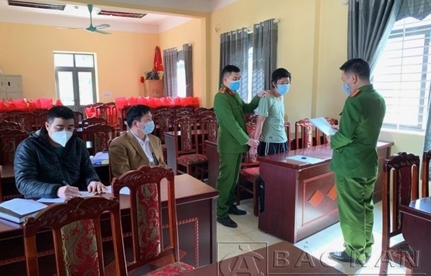 bac kan ma men gay su roi dung dao thai chuoi chem em dau trong thuong dspl 2 bac kan ma men gay su roi dung dao thai chuoi chem em dau trong thuong dspl 2