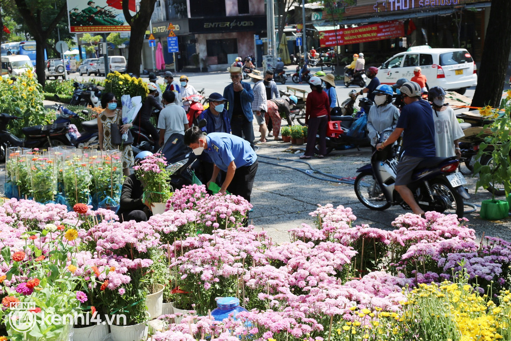 ngay 29 tet hoa re ngang mo rau tieu thuong sai gon ban tong ban thao de ve nha dspl 1 ngay 29 tet hoa re ngang mo rau tieu thuong sai gon ban tong ban thao de ve nha dspl 1