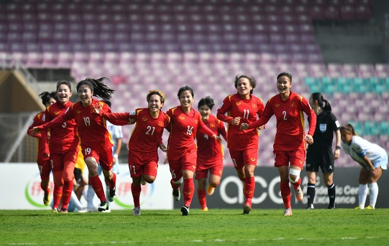 hlv mai duc chung doi tuyen nu viet nam hoan thanh loi hua voi nguoi ham mo dspl hlv mai duc chung doi tuyen nu viet nam hoan thanh loi hua voi nguoi ham mo dspl