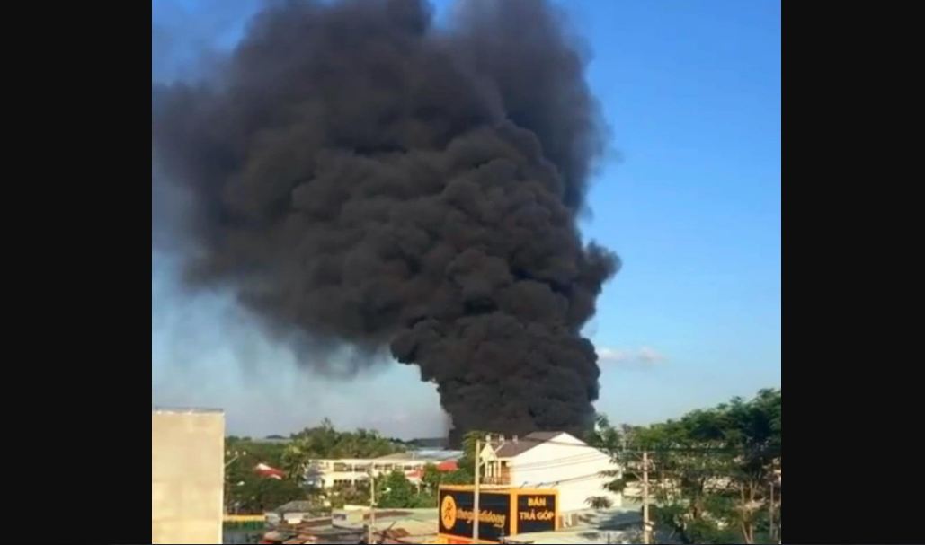 dong nai hoa hoan tai cong tu changshin cot khoi cao hang chuc met dspl