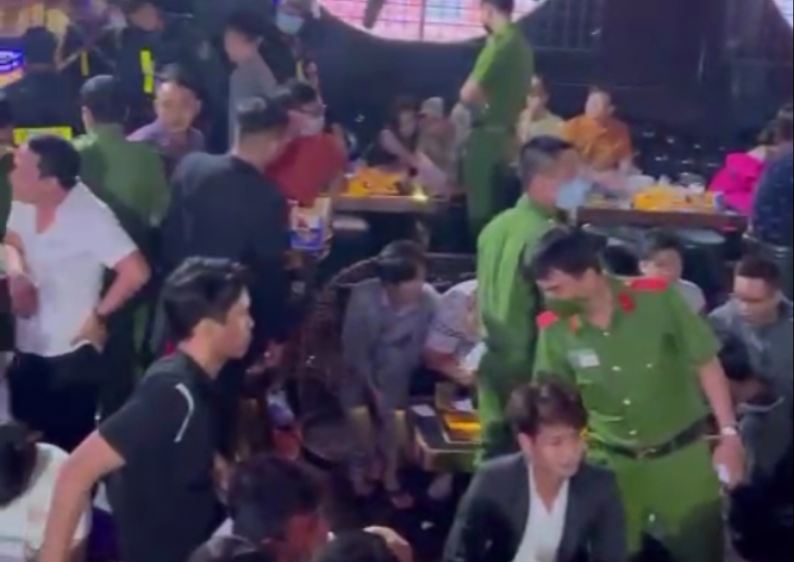 dong nai kiem tra quan bar vip lounge phat hien nhieu dan choi phe ma tuy dspl