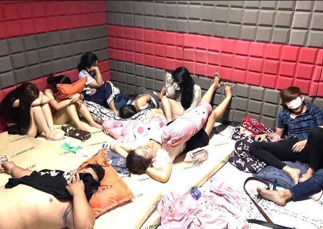 binh duong thue phong trong hem thiet ke thanh phong bay lac dspl