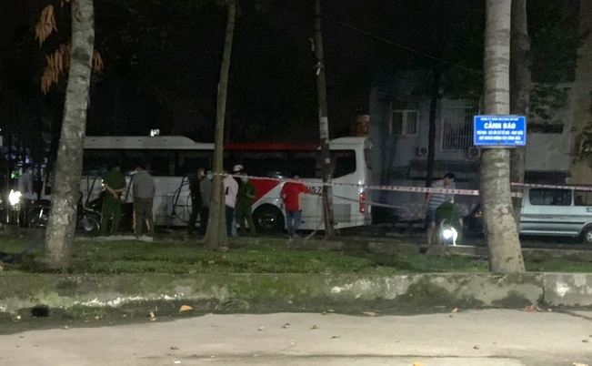 thieu nien 16 tuoi tu vong sau cuoc au da o tp hcm dspl