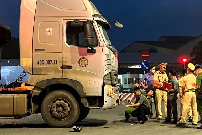 vu xe dau keo gay tai nan khien 4 nguoi tu vong o binh duong gia han tam giu tai xe dspl