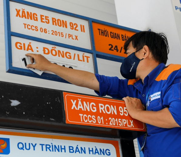 gia xang tang lan thu 4 lien tiep ron 95 o muc 23 860 dong lit dspl