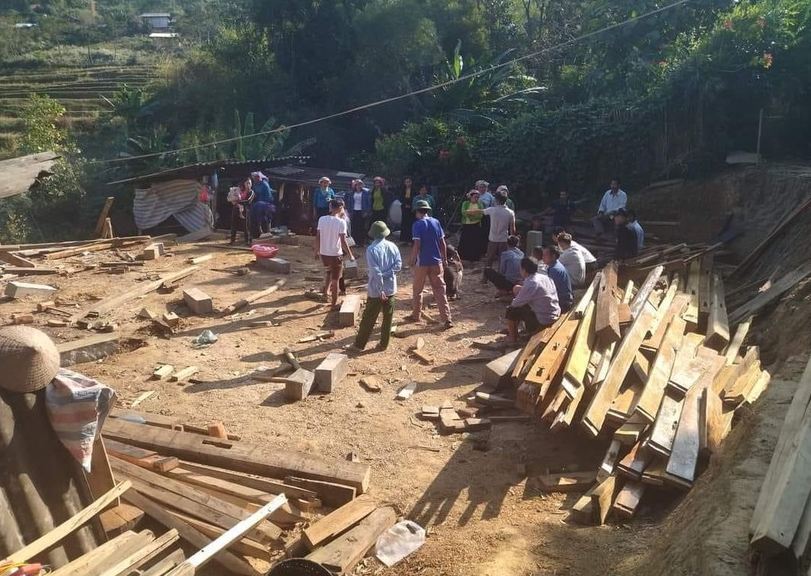 yen bai nha san dang dung bat ngo do sap 5 nguoi bi thuong dspl