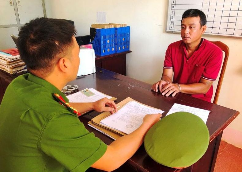 bat giu doi tuong lua ban nhieu phu nu tre dep ra nuoc ngoai dspl
