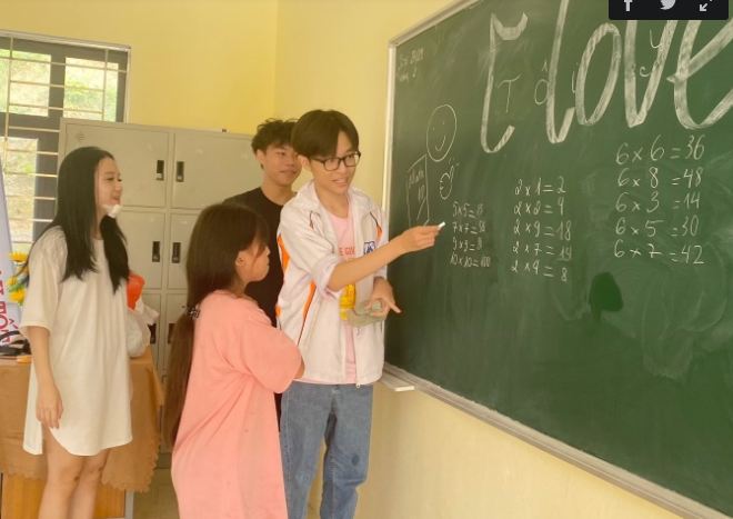 khong nop diem sat nam sinh truong ams gianh hoc bong gan 8 ty dong dai hoc danh gia my dspl