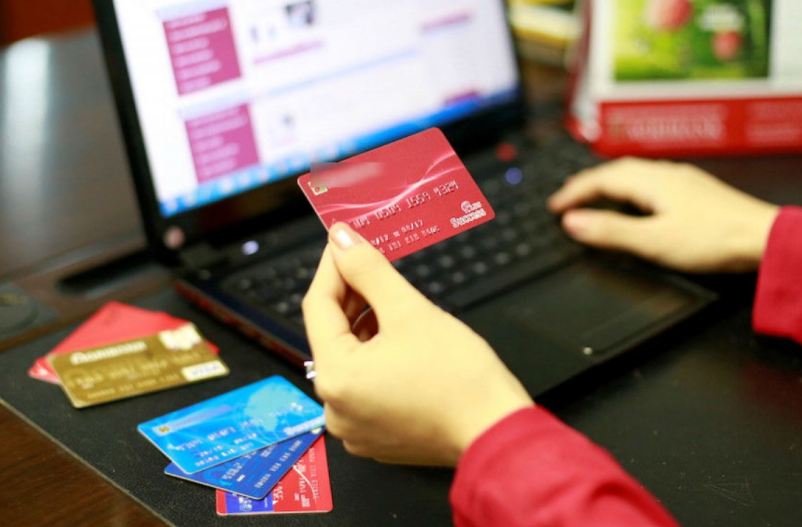 can trong truoc nhung tin nhan gia mao ngan hang de lua dao dip cuoi nam dspl