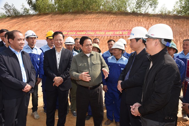 thu tuong kiem tra don doc du an cao toc tuyen quang phu tho chuc tet cong nhan va nguoi dan khu tai dinh cu dspl 3 thu tuong kiem tra don doc du an cao toc tuyen quang phu tho chuc tet cong nhan va nguoi dan khu tai dinh cu dspl 3