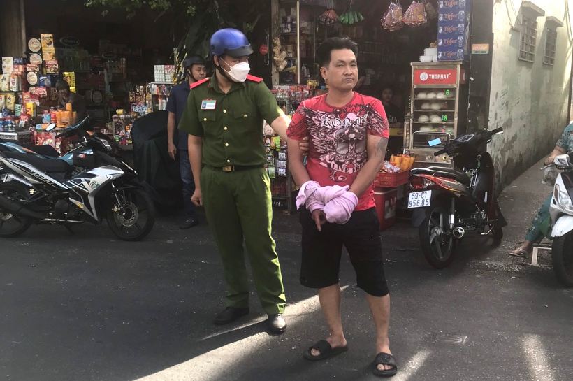 tp hcm dam trong thuong nguoi khac vi mau thuan tinh cam dspl